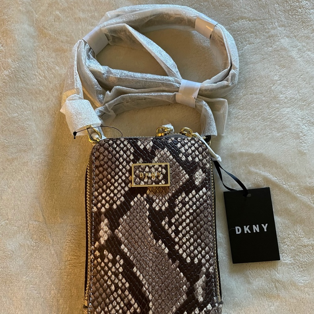 NWT: Steffy NS Crossbody DKNY snake skin bag